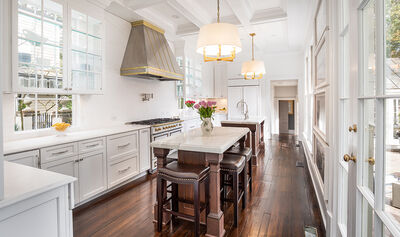 An Open and Airy Southern Kitchen
