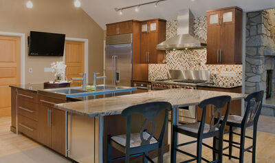 Inviting Kitchen with Warm Tones